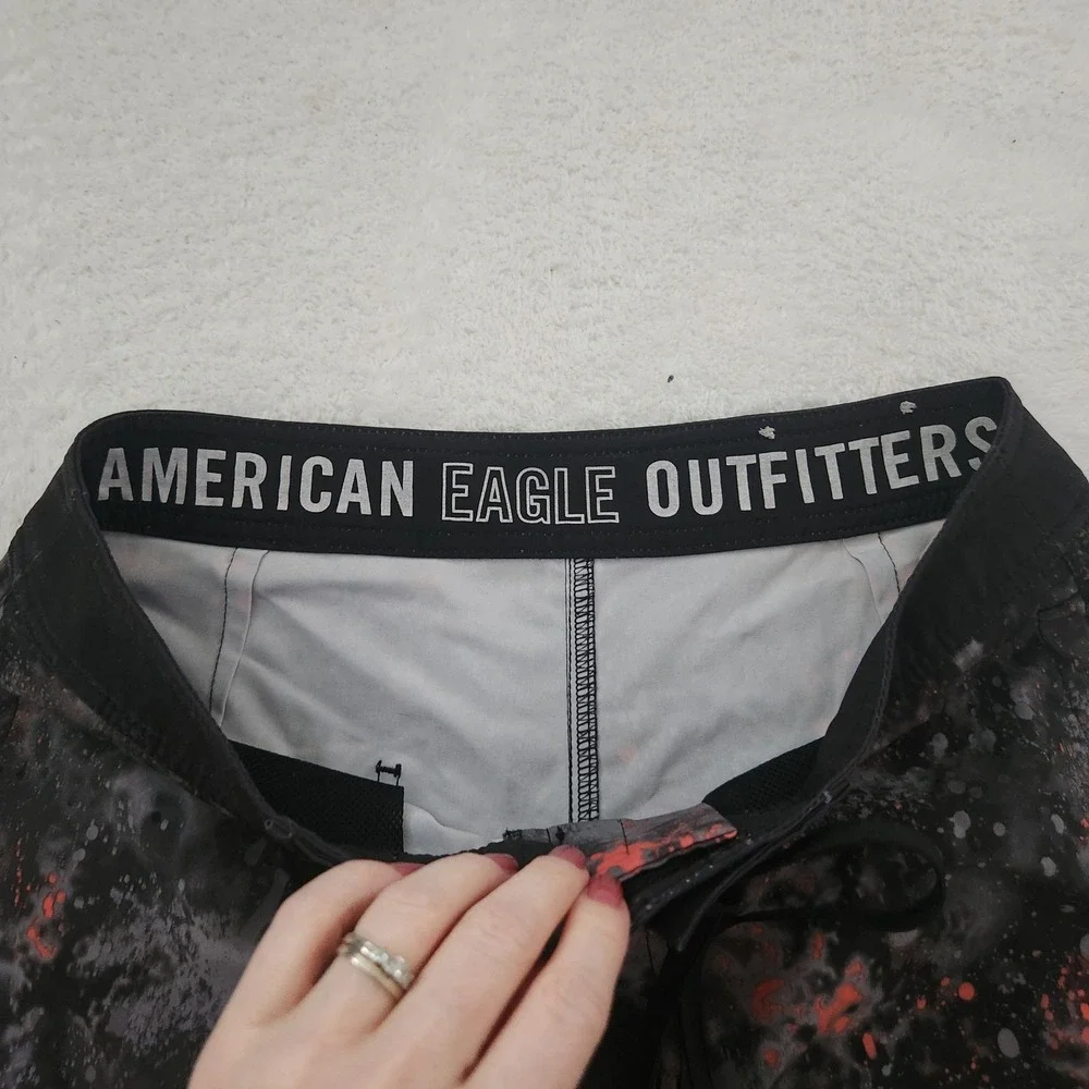 American Eagle Mens Board Shorts Black Grey‎ Coral Paint Splatter Swim Trunks S